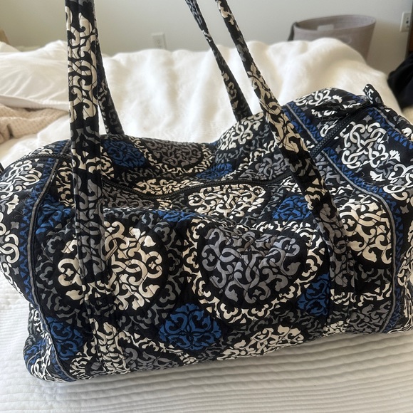 VERA BRADLEY BLUE BLACK ZIP TOP DUFFLE BAG TRAVEL TOTE - Picture 2 of 4